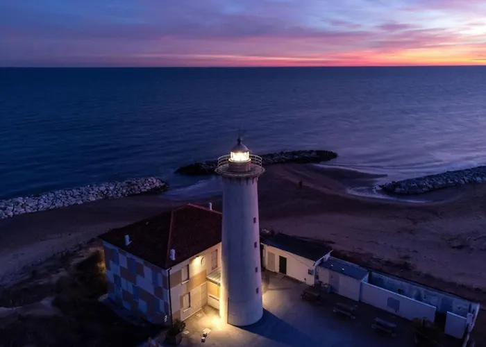 Beachfront Luminous Flat In Bibione