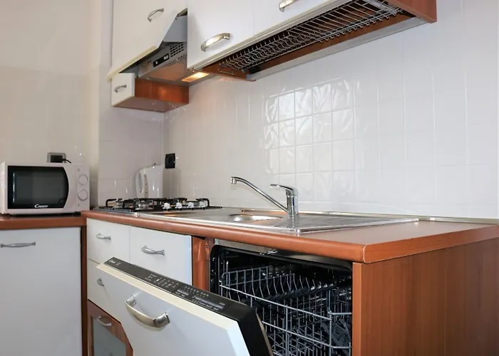 Beachfront Luminous Flat In Bibione