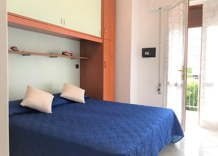 Beachfront Luminous Flat In * Bibione