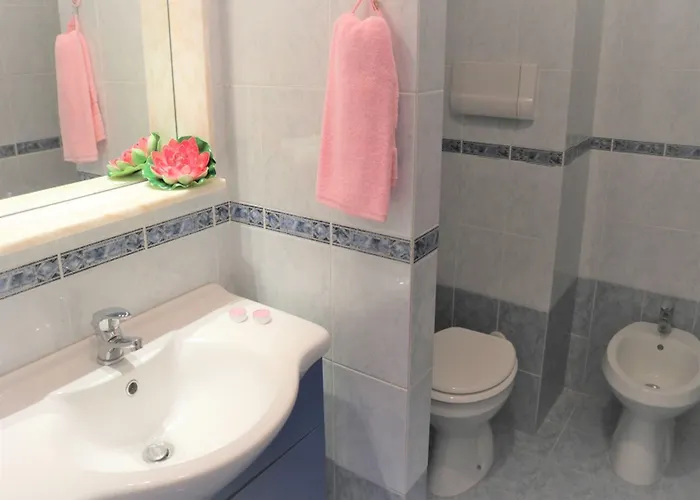 Beachfront Luminous Flat In *