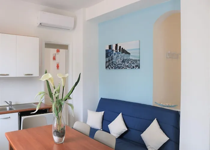 Beachfront Luminous Flat In Appartamento Bibione