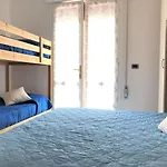 Beachfront Luminous Flat In Appartement
