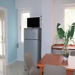 Beachfront Luminous Flat In Apartman Bibione