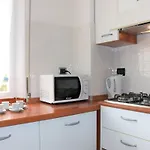 Beachfront Luminous Flat In