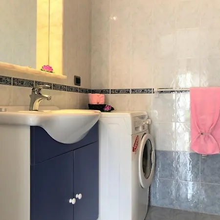 Appartement Beachfront Luminous Flat In *