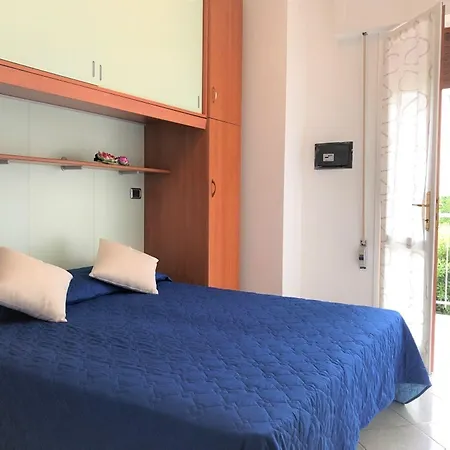 Beachfront Luminous Flat In * Bibione