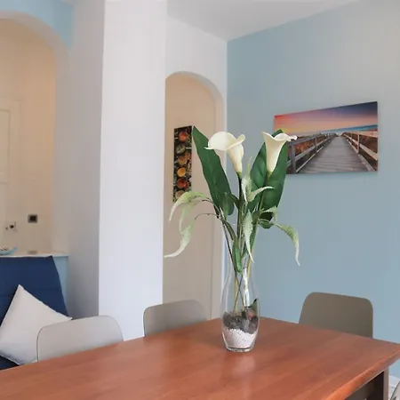 Beachfront Luminous Flat In Apartment