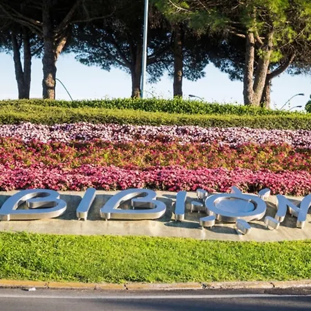 Beachfront Luminous Flat In Apartment Bibione