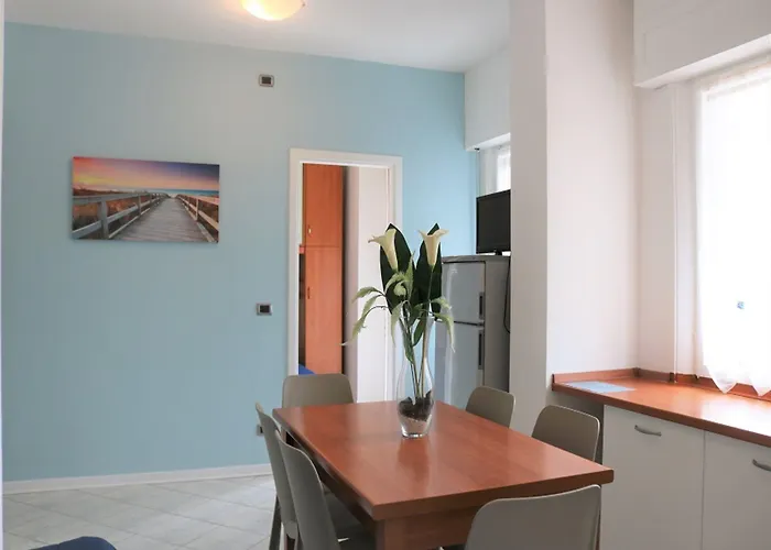 Beachfront Luminous Flat In